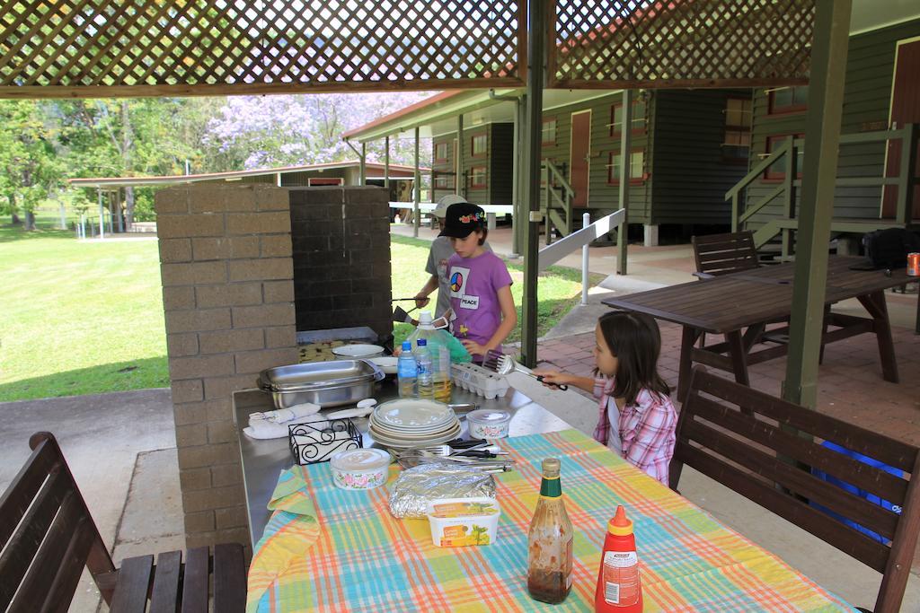 Christmas Creek Cafe & Cabins Lamington الغرفة الصورة